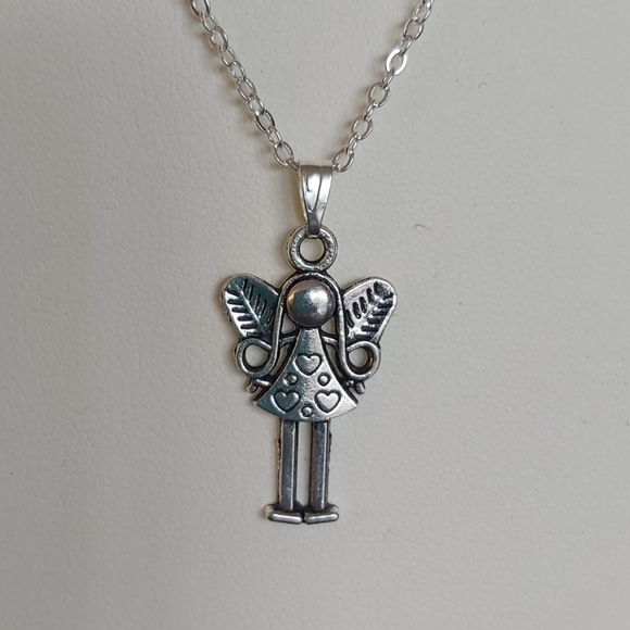 Silver Tone Necklace - Picture 3 of 3